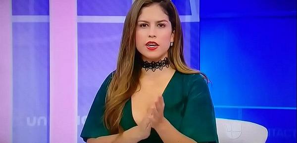  Ana Caty Hernández Goribuena En Minivestido Verde Piernona - YouTube (720p)